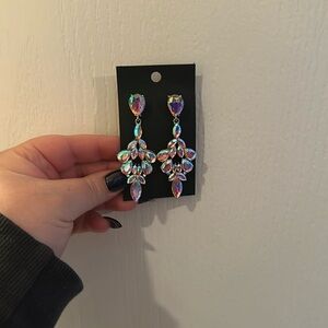 Irredescent dangle earrings